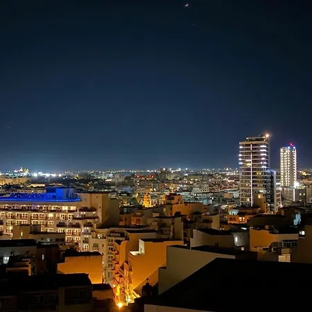 Luxury Penthouse With Private Jacuzzi & Terrace * Gzira